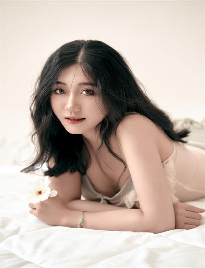 清纯小骚girl_饼干老师星星糖_丰满五十路熟女视频在线OV